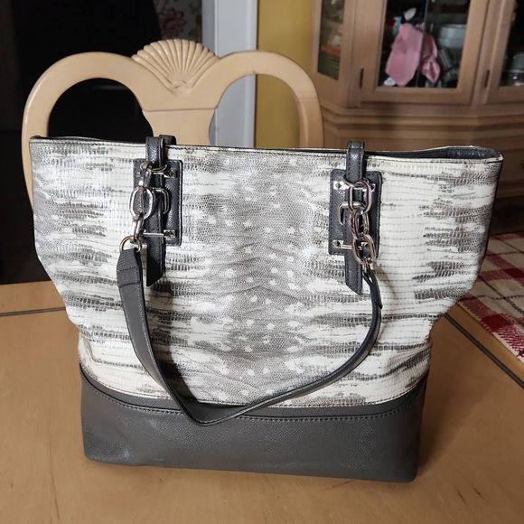 Simple Vera gray and white shoulder bag - Picture 5 of 9